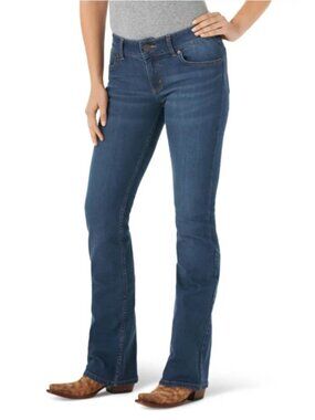 NWT New Wrangler Mid Rise Bootcut Jeans Size 33 x 32